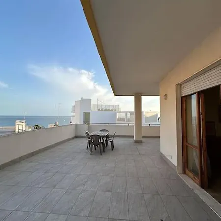 La Terrazza Apartment *